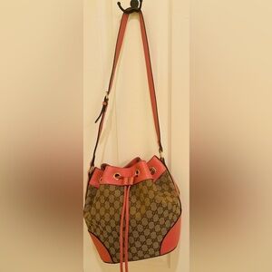 Gucci Shoulder Bag